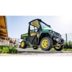 GATOR XUV835M profil côté et cabine confortable
