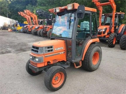 Micro-tracteur Kubota ST30